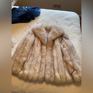 Vintage fur coat. Silver Fox. Original owner. Excellent condition.